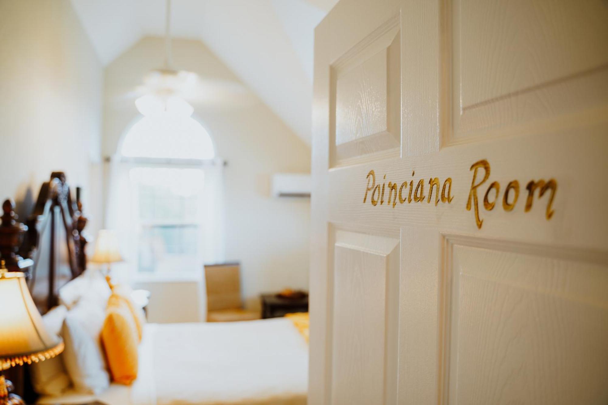 Shangri-La Boutique Bed & Breakfast West Bay Buitenkant foto
