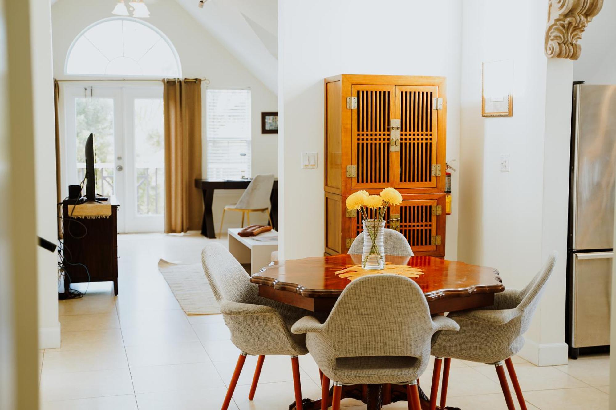 Shangri-La Boutique Bed & Breakfast West Bay Kamer foto