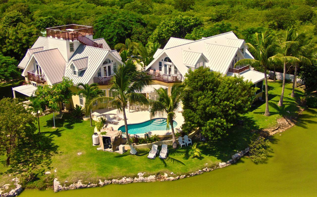 Shangri-La Boutique Bed & Breakfast West Bay Buitenkant foto